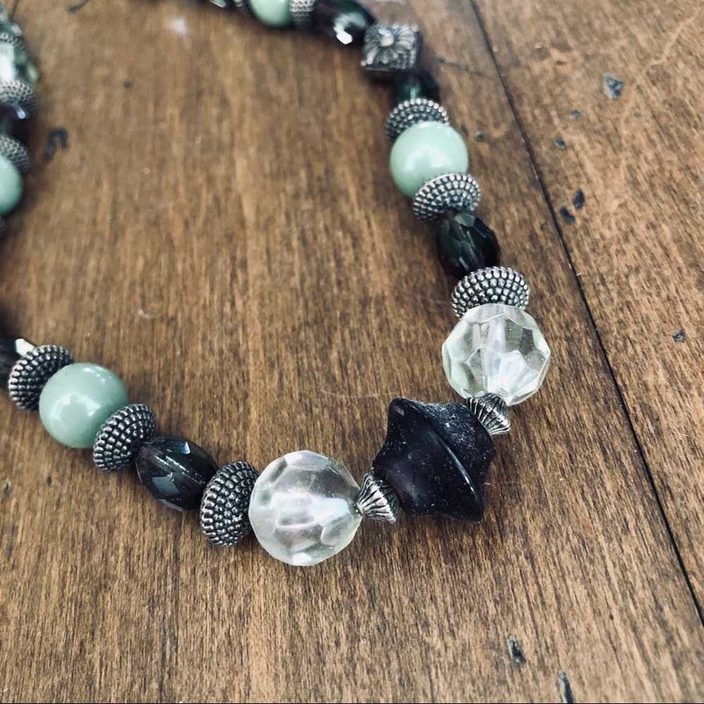 NWOT Silver + Green Tone Bead Bohemian Necklace - Picture 3 of 5